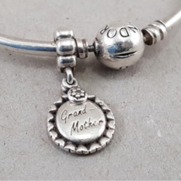 Pandora Charm (Grand-Mother) Bracelet - Picture 4 of 6